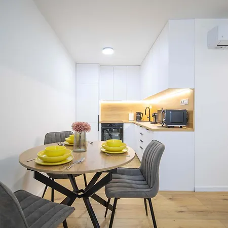 Boutique Living - Yellow Accent Lägenhet *